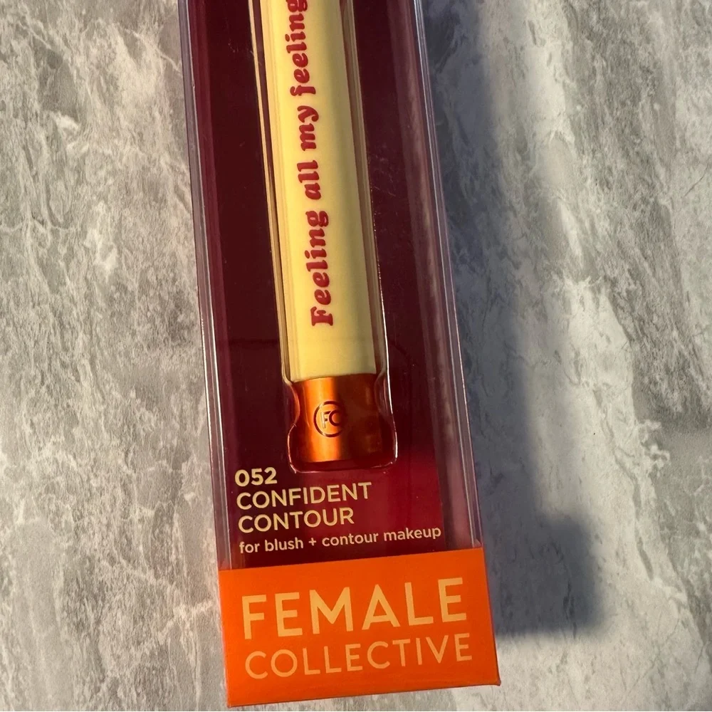 New Real Techniques Confident Contour Brush
